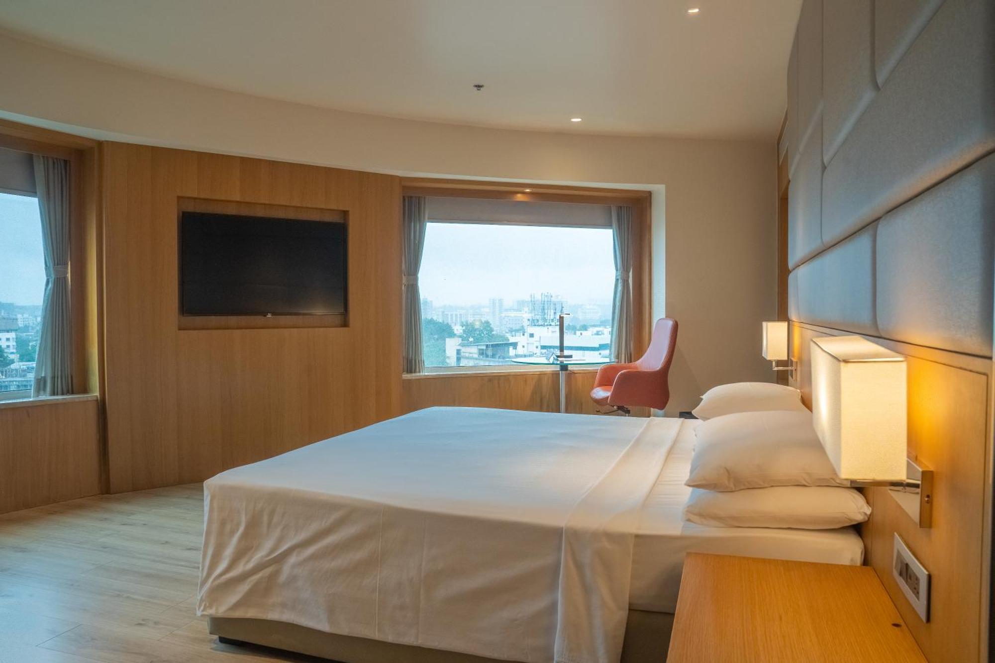Hotel Courtyard By Marriott Nashik Zewnętrze zdjęcie