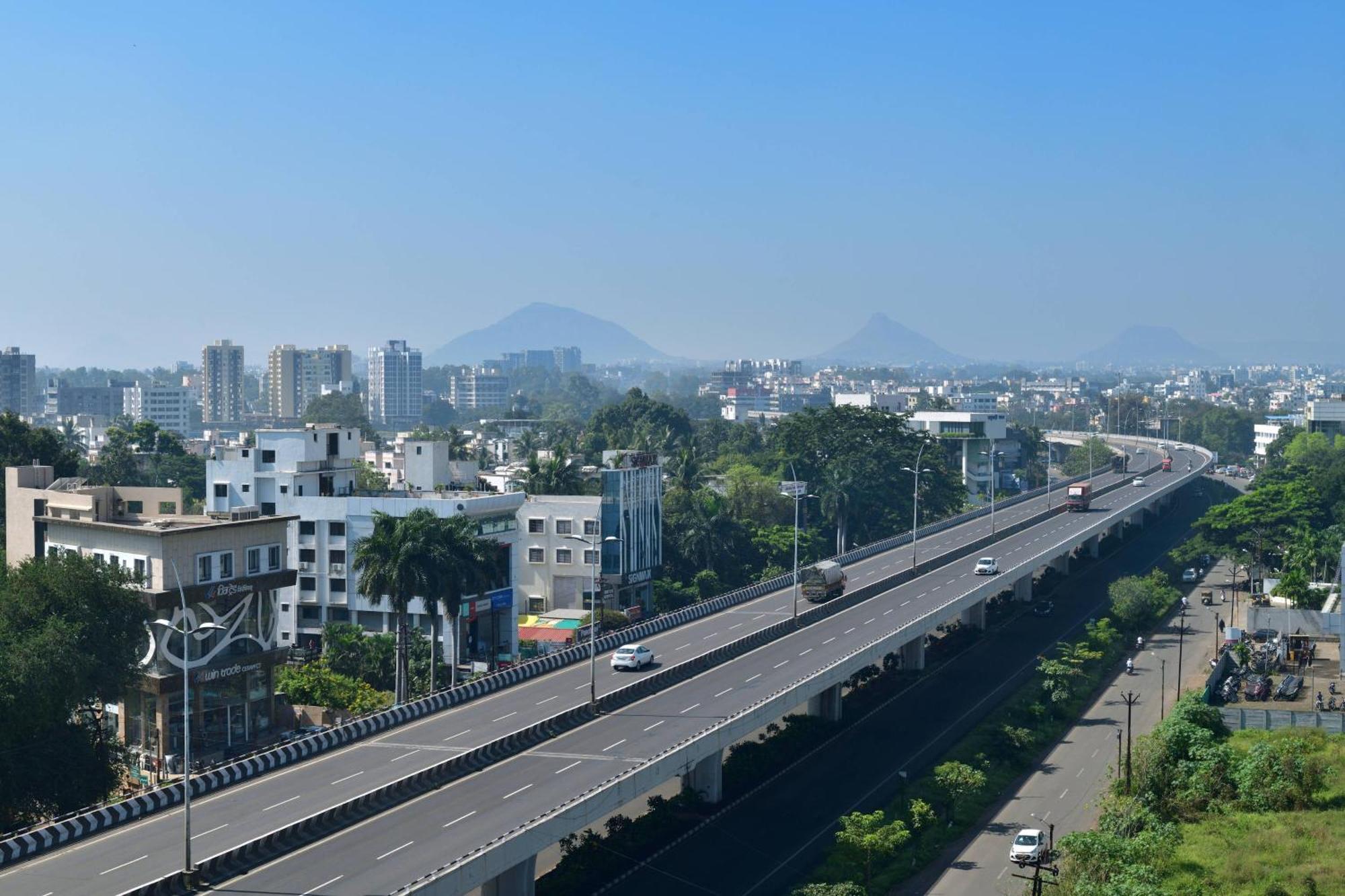 Hotel Courtyard By Marriott Nashik Zewnętrze zdjęcie